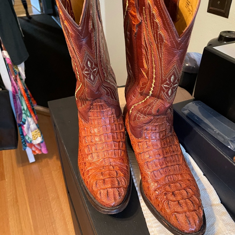 Boots - Picture 3 of 5